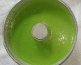 Foto langkah ke 6 dari resep Bolu Pisang Pandan Kukus No Mixer.