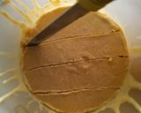 A picture of step 4 of Mango icecream burfi.