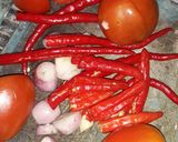 Foto langkah ke 2 dari resep Pindang Sambal Tomat Uennak.