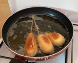 Foto langkah ke 3 dari resep Donat paha ayam lembut.