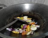 Foto langkah ke 3 dari resep Tumis sawi warna warni.