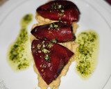 Foto del paso 7 de la receta: Pimientos de piquillo relleno de morcilla de cebolla picante, huevos de codorniz y cebolla frita