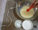 A picture of step 2 of Strawberry Cup Cakes.