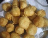 A picture of step 3 of Dahi Vada.