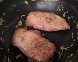 Foto del paso 9 de la receta: Pechuga con almendra y dátiles en salsa sojaperrins