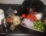A picture of step 1 of Soya chunks fry.