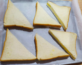 Foto langkah ke 5 dari resep Cheese Coffee Toast (Roti Boy Roti Tawar).
