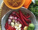 Foto langkah ke 1 dari resep Sambal teri kering super pedas.