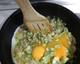 Foto del paso 3 de la receta: Revuelto de brócoli, atún y huevo