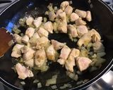 Une image de l'étape 4 de Poulet au curry,poivrons tricolores et pruneaux.