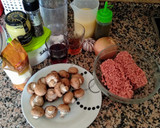 Foto del paso 1 de la receta: Filetes rusos en salsa española