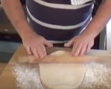 A picture of step 4 of Pissaladier.