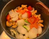รูปขั้นตอนการทำที่ 3 ของ ไก่ผัดเม็ดมะม่วงหิมพานต์