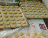 Foto langkah ke 4 dari resep Butter Cookies.