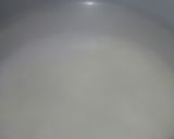 A picture of step 2 of Caramalized kheer.
