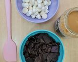 Foto del paso 1 de la receta: Bombones con mantequilla de maní y corazón de merengue #fat