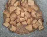Foto del paso 4 de la receta: Dorada a la plancha con boletus al wok y mayonesa de yakiniku