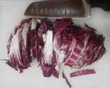 Foto del passaggio 4 della ricetta Scaloppine di vitello e radicchio allo zibibbo 🌷