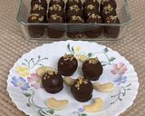 A picture of step 12 of Cashew-Berries Dark Chocolate Bites.