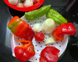 Foto del paso 1 de la receta: Champiñones 🍄 rellenos de verduras 🍅