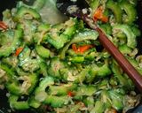 Foto langkah ke 3 dari resep Tumis Pare Rebon Pedas.