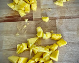 Foto del paso 2 de la receta: Arroz venere con langostinos y mango