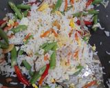 Foto langkah ke 5 dari resep 🍳 Nasi Goreng Jahe Teri Buncis (Versi Komplit) Jesslyn Orlane.