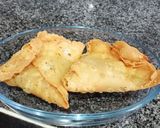 A picture of step 1 of Chatpatta samosa mix plate.