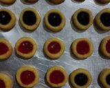 Foto langkah ke 3 dari resep Thumbprint Cheese Cookies.