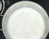 A picture of step 3 of Makhana rice kheer.