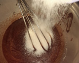 Foto del paso 5 de la receta: Tarta de chocolate, flan y merengue italiano