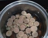 Foto langkah ke 3 dari resep Sayur sop sosis.