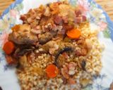 Kakukkfüves gombás csirke felső comb tarhonyával recept fázis 3 fotója