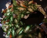 Foto langkah ke 2 dari resep Oseng Kerang Pedas Manis 🦪🌶.