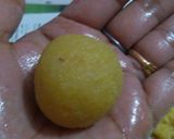 A picture of step 7 of Stuffed coconut ladoo.