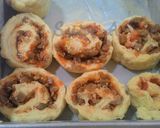 Foto langkah ke 9 dari resep Pizza Roll Yum!.