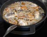 Foto del paso 3 de la receta: Rape con langostinos y almejas al cava