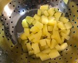 Foto del paso 3 de la receta: Papas con mayonesa para celebrar con Chile🇨🇱