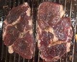 Foto langkah ke 4 dari resep Sirloin Steak with Mushroom Sauce.