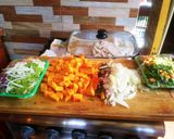Foto del paso 3 de la receta: Churrascos con arroz salteados con verduras de todo tipo