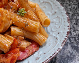 Foto del paso 12 de la receta: Macarrones picantes con gambas y cherrys
