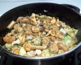 Foto del paso 6 de la receta: Alcachofas, setas y pollo