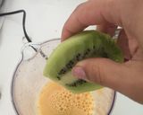 Foto del paso 1 de la receta Zumo de frutas, naranja y kiwi