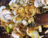 Foto langkah ke 5 dari resep Sambal goreng udang tahu santan.