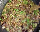 A picture of step 2 of Peas and Wings Rice 🤤🍛.