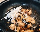 รูปขั้นตอนการทำที่ 7 ของ ก๋วยเตี๋ยวเส้นจันท์ผัดต้มยำไก่