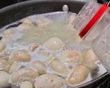 A picture of step 1 of Straw mushroom pickle.
