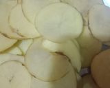 A picture of step 3 of Aloo ke pakoray.