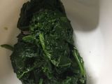 Peceto con salsa de espinaca y bombas de papa (mi marido feliz)