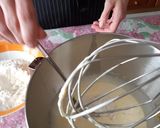 Foto del passaggio 5 della ricetta Plumcake mele e yogurt